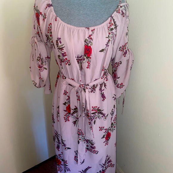 BRAND NEW City Chic High-Low Flower Off-the-Shoulder Wrap Dress - Picture 1 of 8